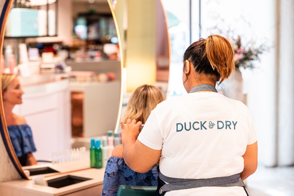High End Management Franchise | Duck & Dry Franchise